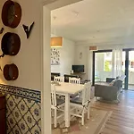 Medronheira - Near The Beach - 6 Pax - Olhos De Agua Apartment *