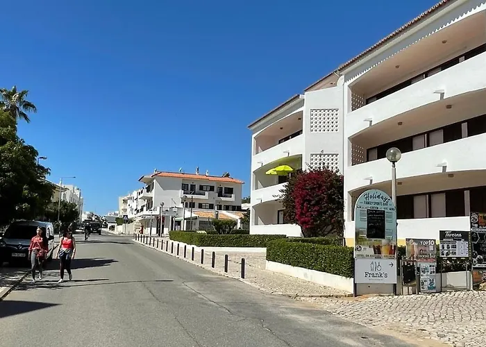 Апартаменты Medronheira By Check-in Portugal